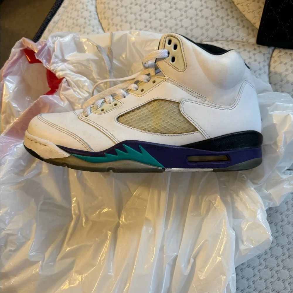 USED LEFT SHOE ONLY!!!!!!!!!! JORDAN 5 GRAPE - Picture 2 of 6